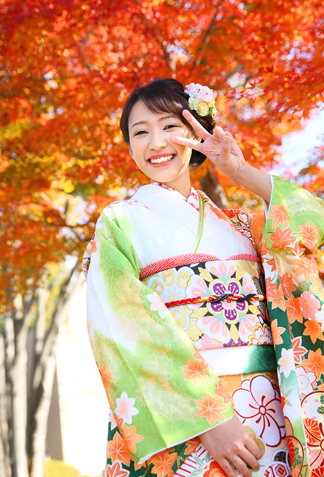 さいたま市大宮のフォトスタジオラヴューでは秋の紅葉シーズンの撮影も大変人気